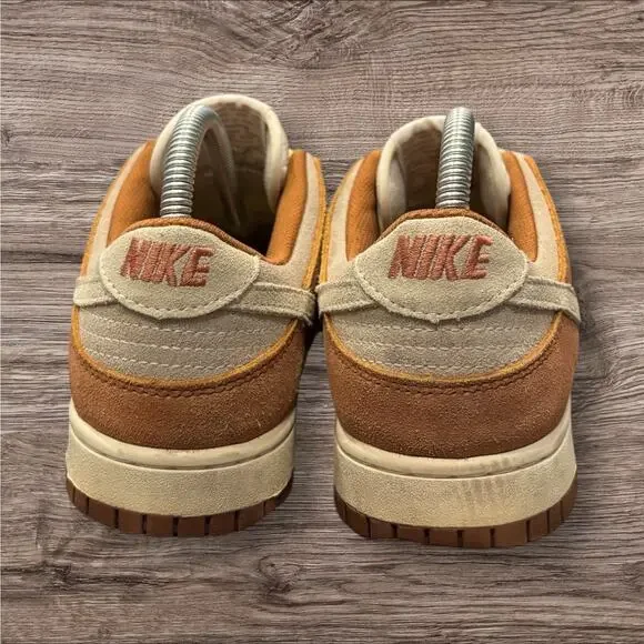 Nike Dunk Low Curry - Picture 3 of 5